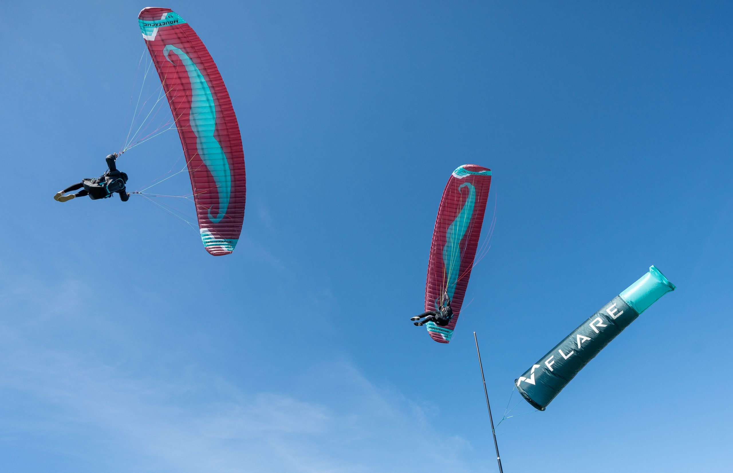 Décollage en Moustache² sur la Dune du Pilat avec FlyParakite